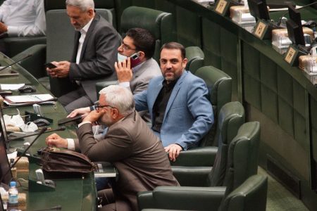 شریفیان عضو ناظر در شورای عالی اداری ماند