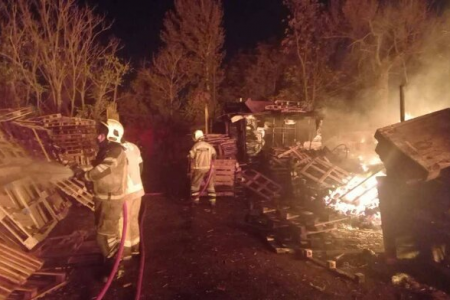 آتش سوزی انبار چوب ۲ هکتاری در چهاردانگه