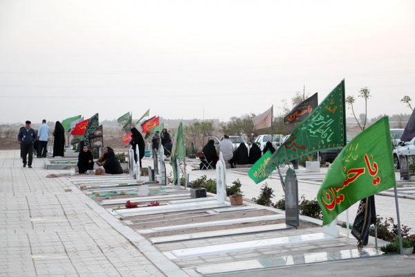 اجرای عملیات هم‌سطح سازی در آرامستان دارالسلام اسلامشهر