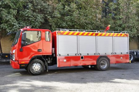 الحاق دو دستگاه جدید به ناوگان آتشنشانی احمدآباد مستوفی