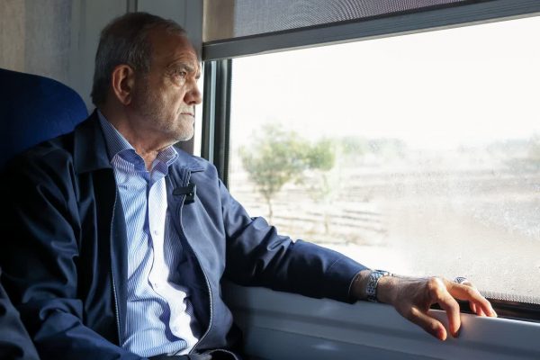 بازدید رئیس جمهور از مرکز لجستیک و بندر خشک آپرین اسلامشهر